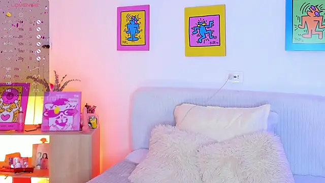 AprilAddams  online show from November 5, 2025, 9:59 pm