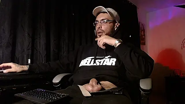 malek xarx  online show from February 15, 2026, 7:51 am