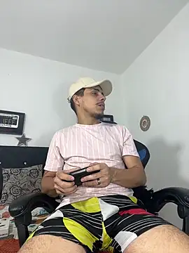 Snapshot of Luke_Stone chatting on June 3, 2026, 9:42 pm Luke Stone online show from June 3, 2026, 9:42 pm