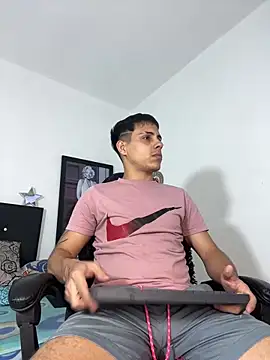 Snapshot of Luke_Stone chatting on June 17, 2026, 10:00 pm Luke Stone online show from June 17, 2026, 10:00 pm