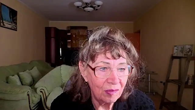Snapshot of Betty_Brick chatting on January 15, 2026, 12:54 pm Betty Brick online show from January 15, 2026, 12:54 pm