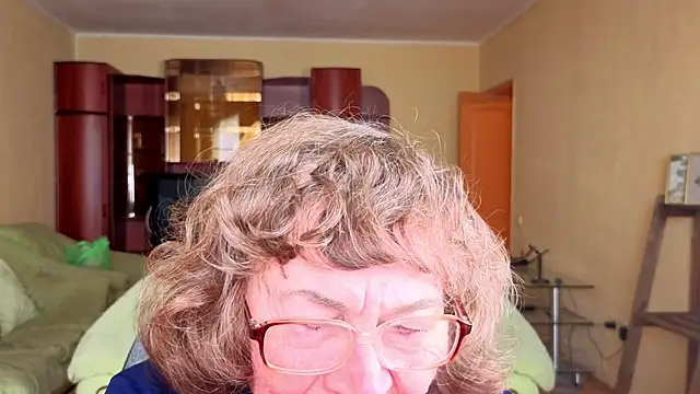 Snapshot of Betty_Brick chatting on January 17, 2026, 7:24 am Betty Brick online show from January 17, 2026, 7:24 am