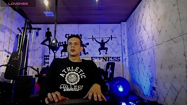 Dustin Sonne online show from November 15, 2025, 3:48 am