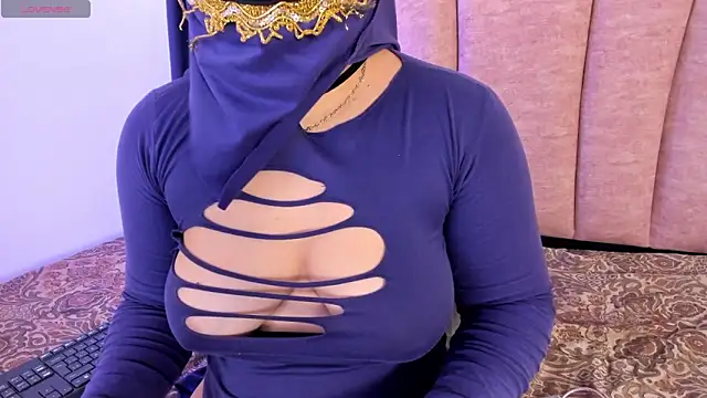 Snapshot of halabi_saha chatting on November 20, 2025, 10:59 am halabi saha online show from November 20, 2025, 10:59 am