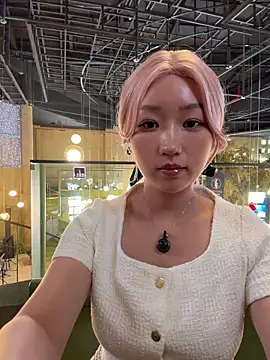 winter11 online show from November 2, 2025, 1:41 am