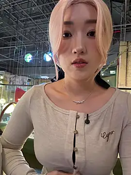 Snapshot of winter11 chatting on January 11, 2026, 1:43 am winter11 online show from January 11, 2026, 1:43 am