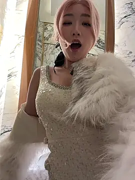 Snapshot of winter11 chatting on January 14, 2026, 7:36 am winter11 online show from January 14, 2026, 7:36 am