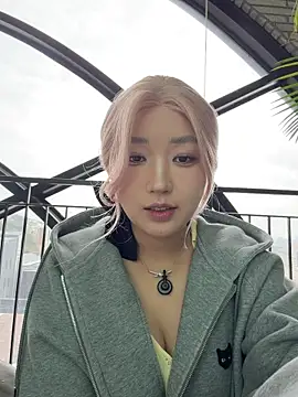 winter11 online show from April 6, 2026, 4:46 am