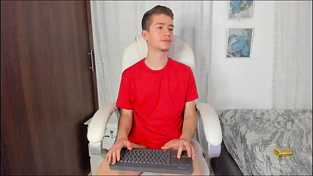 ThiagooJames online show from October 7, 2025, 5:15 am