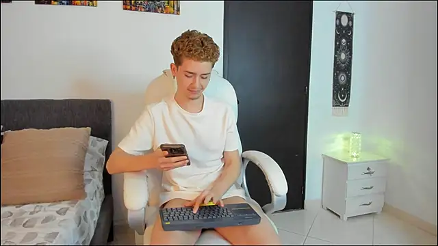 ThiagooJames online show from February 24, 2026, 12:19 am