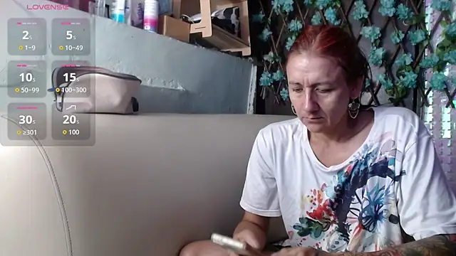 darling hott online show from March 24, 2026, 11:04 am