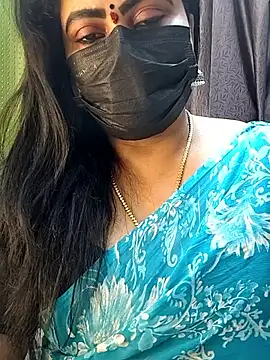 Snapshot of honey-flower chatting on November 1, 2025, 1:24 pm honey-flower online show from November 1, 2025, 1:24 pm