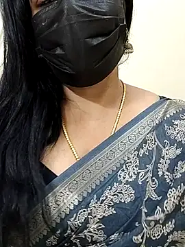 Snapshot of honey-flower chatting on November 7, 2025, 4:23 am honey-flower online show from November 7, 2025, 4:23 am