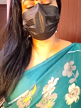 Snapshot of honey-flower chatting on November 28, 2025, 7:55 am honey-flower online show from November 28, 2025, 7:55 am