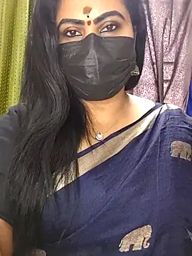 Snapshot of honey-flower chatting on November 30, 2025, 7:12 am honey-flower online show from November 30, 2025, 7:12 am