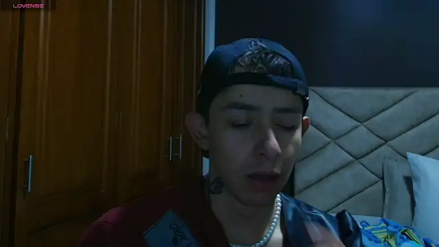 Aleecandrews online show from October 30, 2025, 7:47 pm