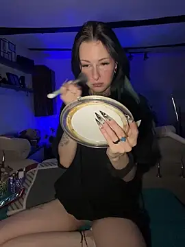 Seductively4 20 online show from December 18, 2025, 4:57 pm