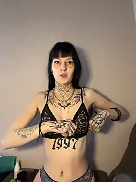Snapshot of Seductively4_20 chatting on May 11, 2026, 9:59 am Seductively4 20 online show from May 11, 2026, 9:59 am