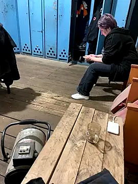 ReginaAndGordon online show from November 7, 2025, 2:17 pm