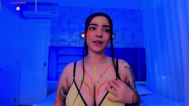 Snapshot of KamilaBetancourt chatting on May 12, 2026, 2:03 pm KamilaBetancourt online show from May 12, 2026, 2:03 pm