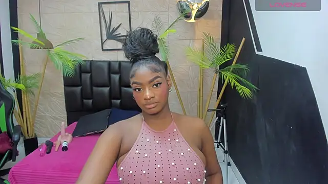 Snapshot of alana_bonny chatting on June 30, 2026, 8:59 am alana bonny online show from June 30, 2026, 8:59 am
