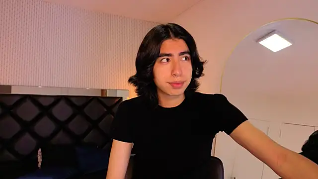 ryo light online show from October 29, 2025, 7:48 pm