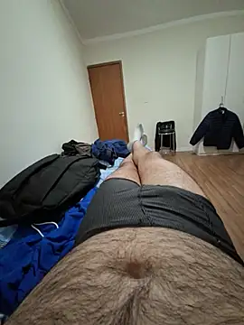 LeoMaduroSP online show from June 3, 2026, 12:57 am