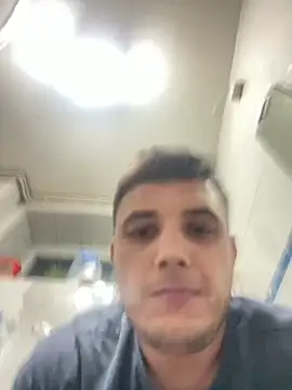 Snapshot of kisspussy1993 chatting on November 10, 2025, 5:06 am kisspussy1993 online show from November 10, 2025, 5:06 am