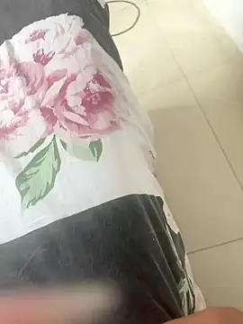 Snapshot of Mmsant21 chatting on December 18, 2025, 2:56 pm Mmsant21 online show from December 18, 2025, 2:56 pm