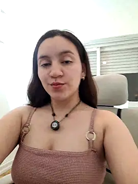 KattyHotson online show from May 4, 2026, 9:44 pm