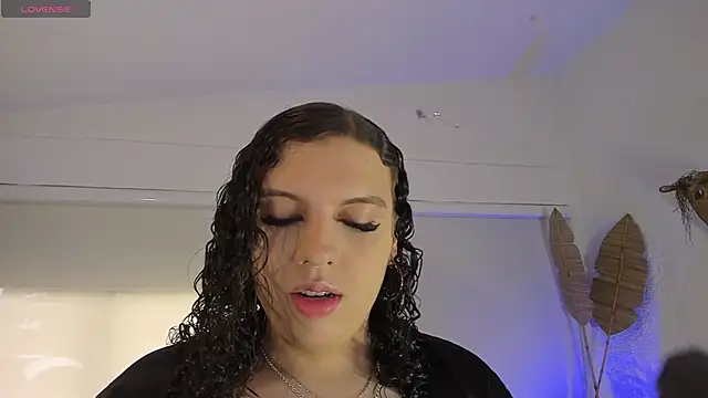 Snapshot of catleya_noire chatting on November 28, 2025, 8:22 pm catleya noire online show from November 28, 2025, 8:22 pm