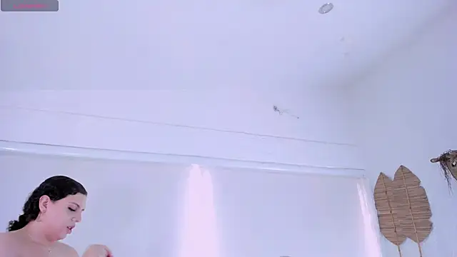 Snapshot of catleya_noire chatting on December 5, 2025, 8:05 pm catleya noire online show from December 5, 2025, 8:05 pm