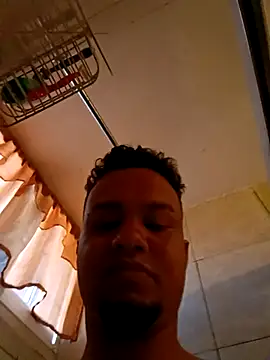 Snapshot of Boylatinn chatting on October 4, 2025, 6:28 pm Boylatinn online show from October 4, 2025, 6:28 pm