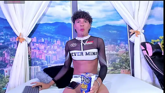 MilthonDelis online show from November 9, 2025, 3:27 am