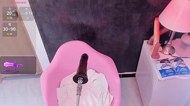 sharlotthe bigass online show from February 18, 2026, 11:01 pm