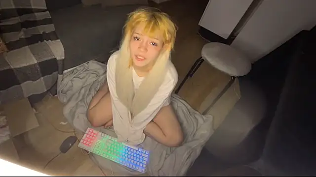 nikoli naw online show from April 12, 2026, 7:30 pm