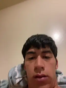 BadboyXXXMZ online show from April 7, 2026, 1:17 am