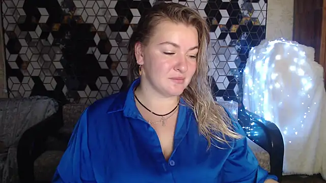 NikaSkylink online show from November 19, 2025, 8:09 pm