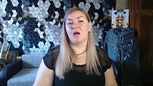 NikaSkylink online show from April 6, 2026, 5:30 am