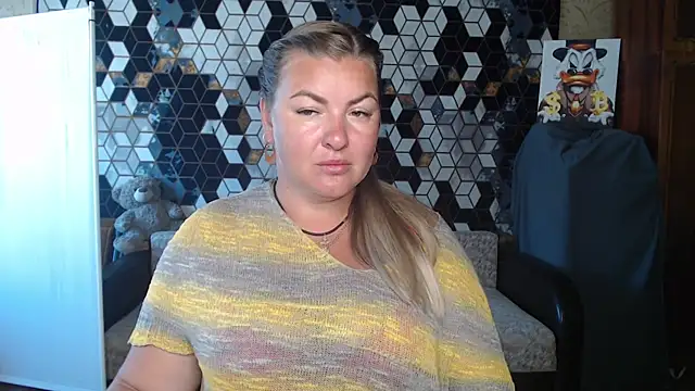 Snapshot of NikaSkylink chatting on June 28, 2026, 5:35 am NikaSkylink online show from June 28, 2026, 5:35 am