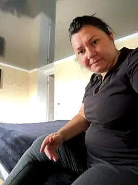 Liza Will online show from September 10, 2025, 8:58 am