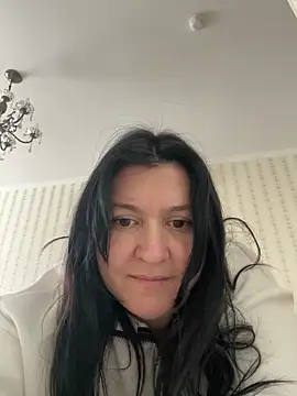 Snapshot of Liza_Will chatting on May 3, 2026, 9:48 am Liza Will online show from May 3, 2026, 9:48 am