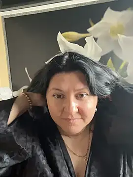 Snapshot of Liza_Will chatting on May 6, 2026, 10:53 am Liza Will online show from May 6, 2026, 10:53 am