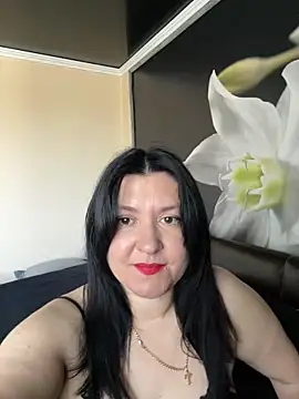 Snapshot of Liza_Will chatting on May 8, 2026, 6:19 am Liza Will online show from May 8, 2026, 6:19 am