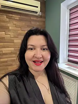 Snapshot of Liza_Will chatting on May 20, 2026, 6:41 am Liza Will online show from May 20, 2026, 6:41 am