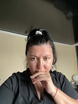 Snapshot of Liza_Will chatting on June 1, 2026, 1:24 pm Liza Will online show from June 1, 2026, 1:24 pm