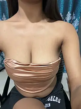 Snapshot of Sonia_soni332 chatting on February 28, 2026, 8:43 pm Sonia soni332 online show from February 28, 2026, 8:43 pm