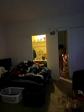 Snapshot of KingKevo27 chatting on November 21, 2025, 12:43 am KingKevo27 online show from November 21, 2025, 12:43 am