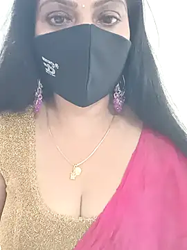 shivani27 online show from May 3, 2026, 10:38 pm