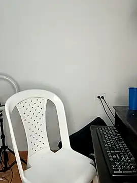 Snapshot of Allnei chatting on October 25, 2025, 1:02 am Allnei online show from October 25, 2025, 1:02 am